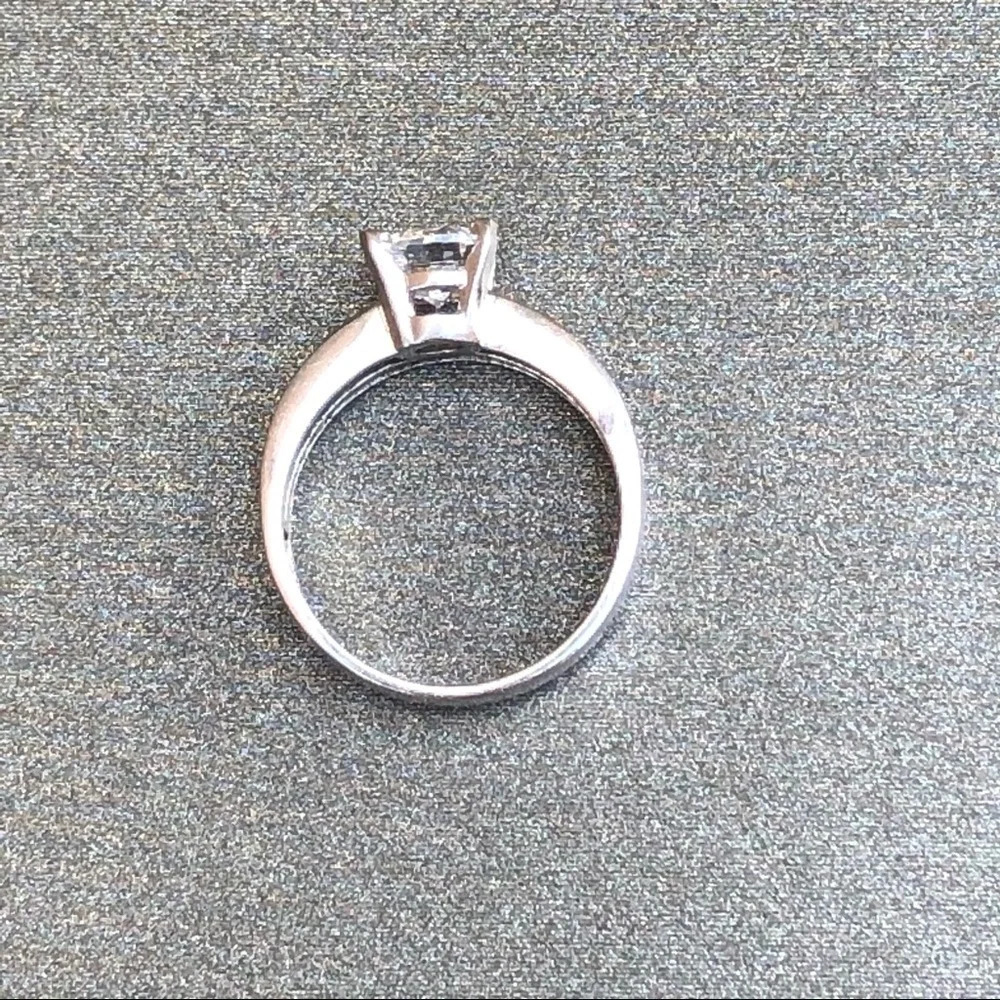 NWOT 925 sterling silver CZ ring. Size 7 - Picture 6 of 7